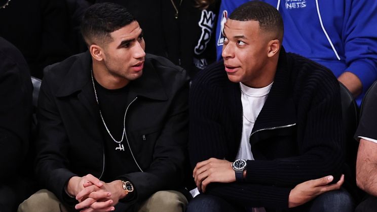 Duo PSG Mbappe & Hakimi terbang ke New York untuk menonton Brooklyn Nets setelah kekalahan mengejutkan Lens